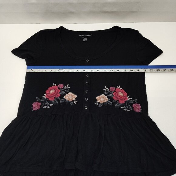 American Eagle Soft & Sexy Embroidered Floral Knit Top Medium Button Front Flowy - Picture 5 of 6